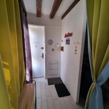 La Tourelle De La Chaumiere Goupil-Othon